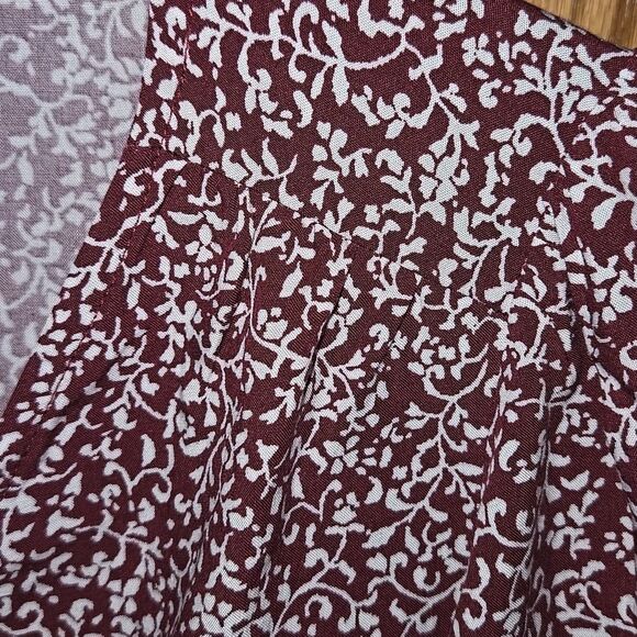 Old Navy Maroon Patterned Blouse Medium Womens Shirt Top Casual Office Tshirt - Picture 11 of 15